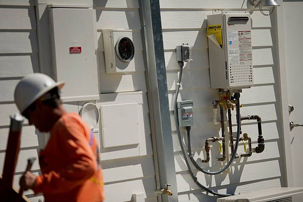 How Tankless Water Heaters Support Energy Efficiency in Arizona Homes