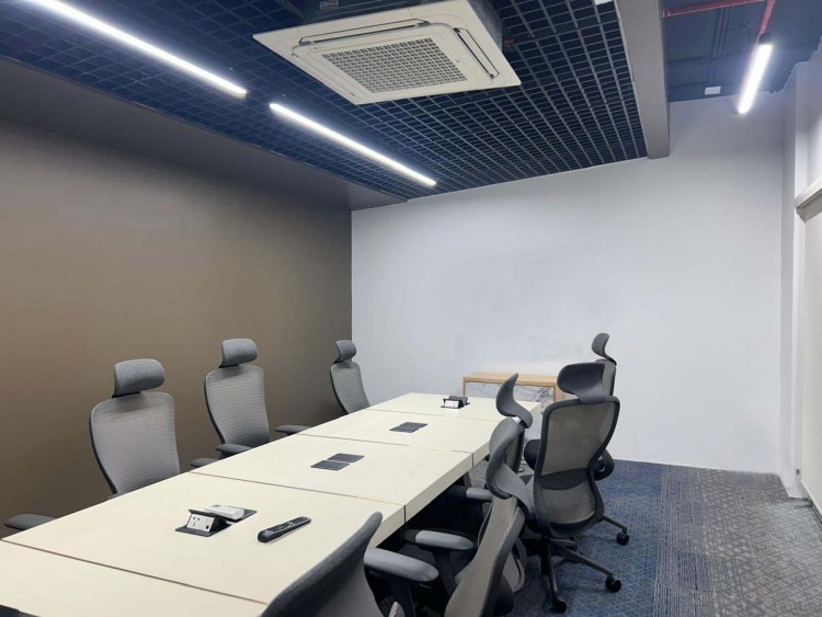 How a Commercial Interior Designer Plans a Workspace That Works